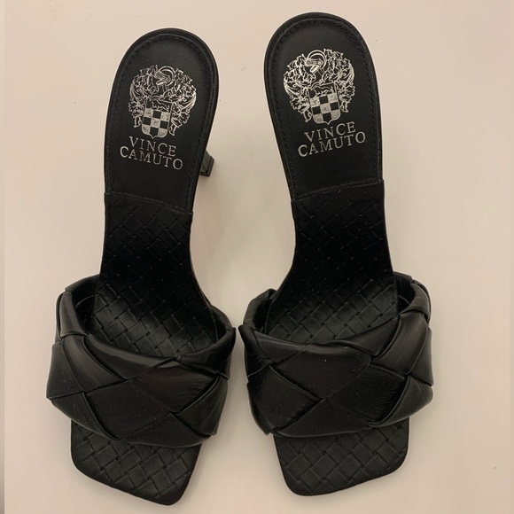 Vince Camuto black faux leather mule sandals - Picture 2 of 4